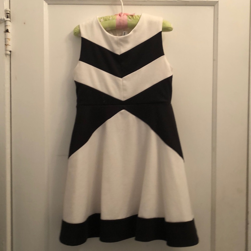 Black and white Girls dress